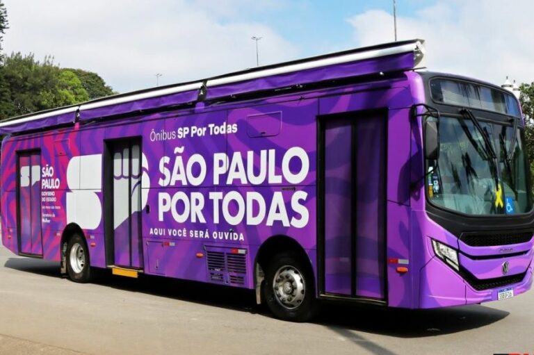“Ônibus Lilás” estaciona em São Vicente com serviços gratuitos para mulheres vítimas de violência