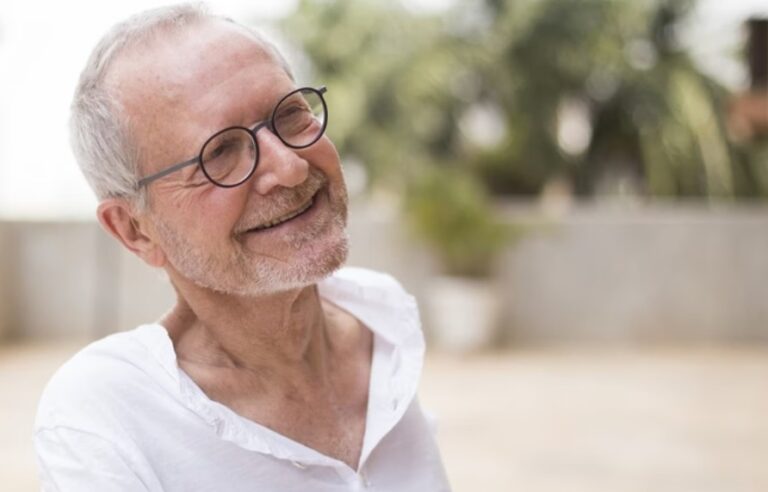 Morre, aos 88 anos, Jean-Claude Bernardet, ícone da crítica e do cinema brasileiro