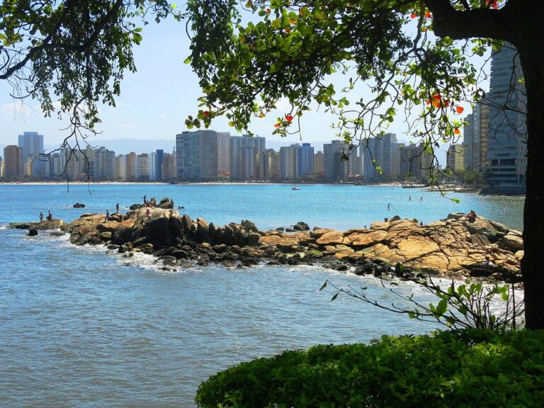 Litoral Norte tem oito praias com bandeira vermelha neste feriado prolongado