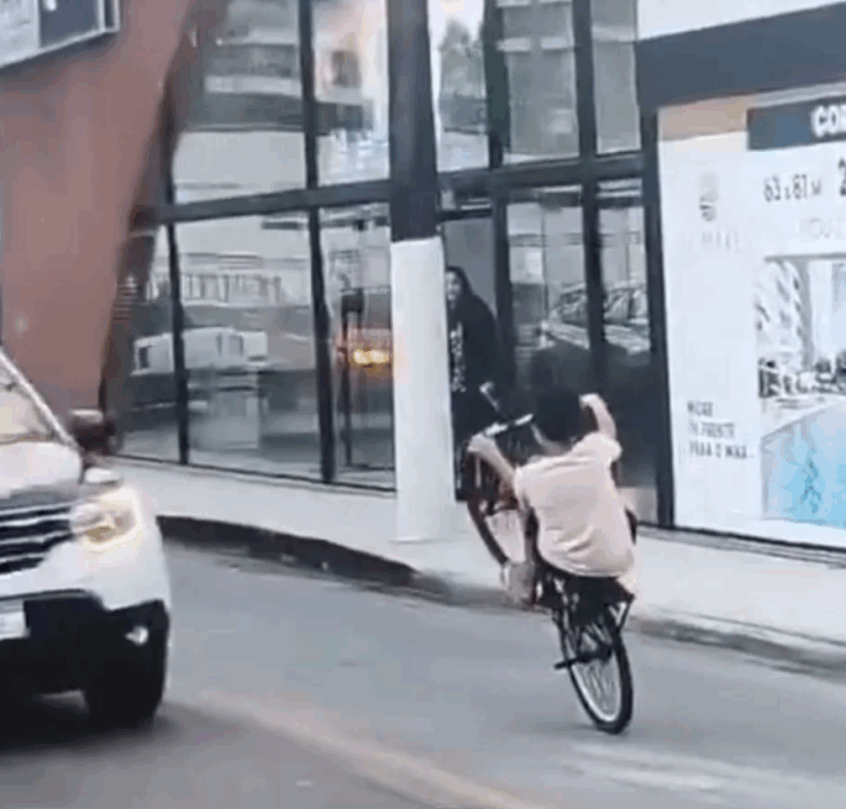 Bicicletas são apreendidas após manobras periogosas no Guarujá