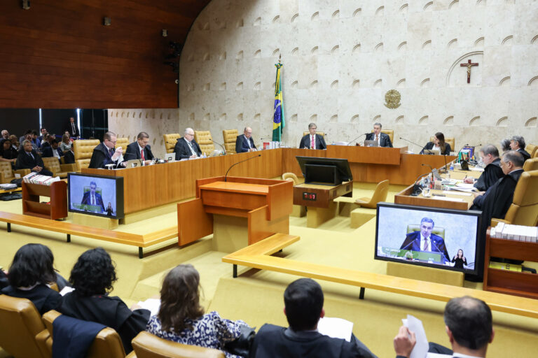 Governo dos EUA suspende vistos de ministros do STF