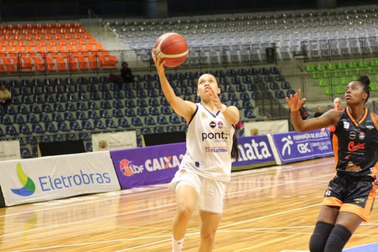 Certo, Marcus. Eu conversei com a Letícia, editora chefe do TNH, ela pediu para o link do TNH de amanhã, fazer algo mais geral mesmo, sem focar muito na fábrica de cerveja. A gente pode fazer um comparativo de quantos turistas já passaram pelo festival e o quanto ainda deve passar. Além das atrações, falar da temperatura, clima romântico e ai citar a cerveja e o pinhão. Podemos fazer assim?