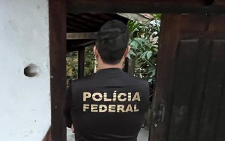 PF faz operação contra crimes ambientais no Litoral Norte