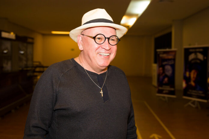 Empresário Sidney Oliveira, que foi preso durante operação Ícaro O empresário Sidney Oliveira, dono da rede de farmácias Ultrafarma, e o diretor estatutário do grupo Fast Shop Mario Otávio Gomes foram presos na manhã desta terça-feira (12) durante a Operação Ícaro | Foto: Marcus Leoni/Folhapress