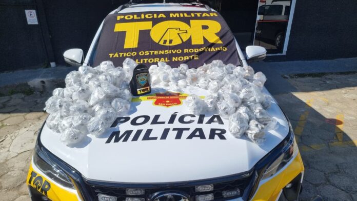 Homem é preso com grandes porções de cocaína e maconha na Tamoios, em Caraguatatuba