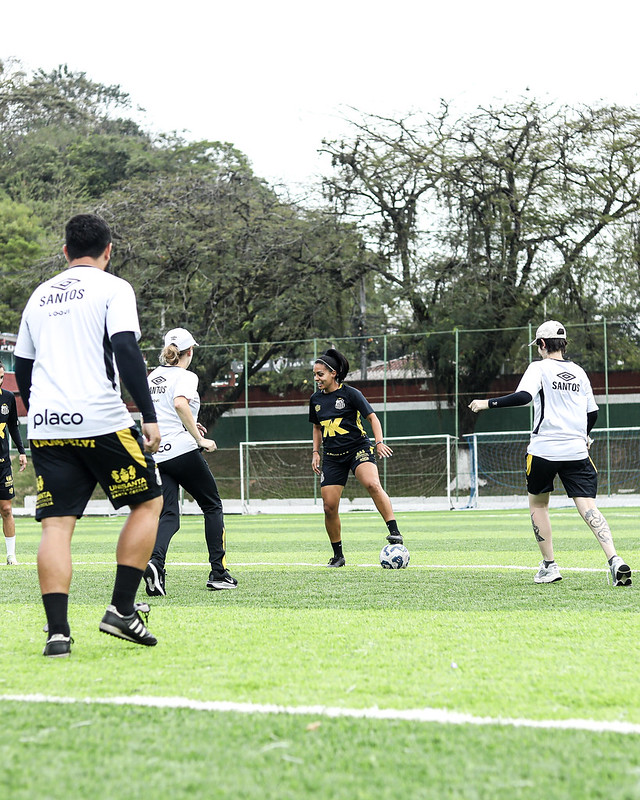Sereias da Vila enfrentam o Botafogo no primeiro duelo da final do Brasileirão A2