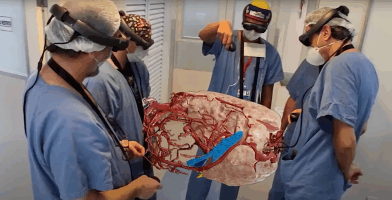 HC de Ribeirão Preto inicia tratamento do 3º caso de separação de gêmeas siamesas