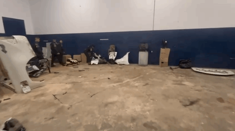 Caminhonete roubada é localizada em barracão de Campinas