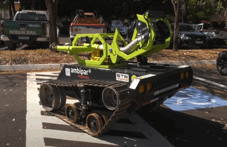 Defesa Civil aposta em robô esteira e atomizador de água para prevenir incêndios