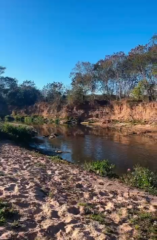 Homem é executado com 16 tiros e corpo é jogado no rio em Campinas