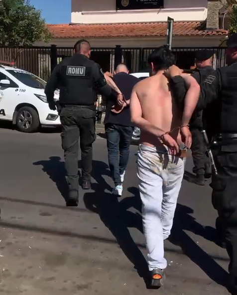 Irmãos são presos em Capivari após furto em residência Irmãos são presos em Capivari após furto em residência