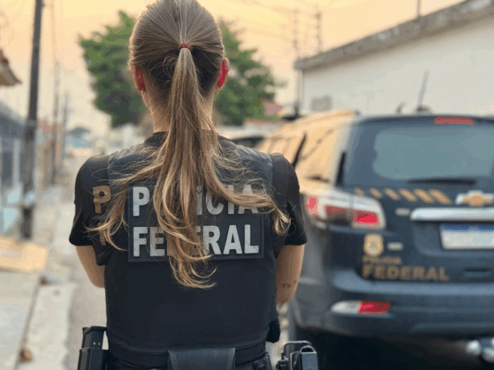 PF realiza operação contra organização criminosa que aliciava mulheres para exploração sexual na Europa