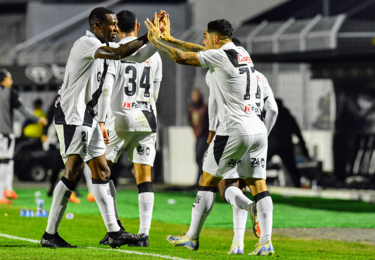 Em meio à atrasos salariais, jogadores da Macaca pedem para deixar o clube