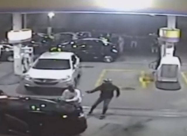 Homem é morto a tiros em posto de combustíveis em Americana