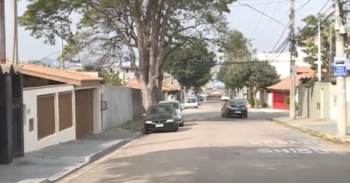 Uma discussão entre vizinhos termina em tentativa de homicídio em Jundiaí, na manhã desta segunda-feira.