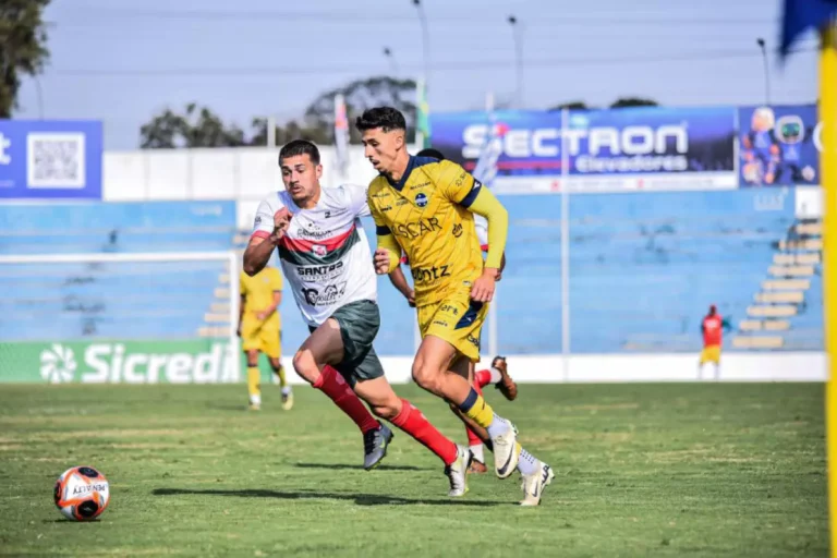 São José empata com a Portuguesa Santista e segue na Copa Paulista