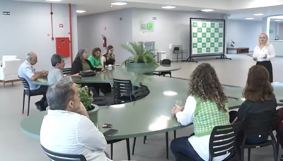 Unoeste fortalece laços com a imprensa em café no Guarujá