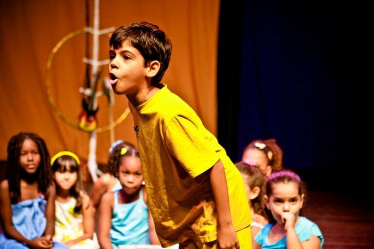 Oficina de teatro gratuita para crianças começa nesta quinta (7) em Jacareí
