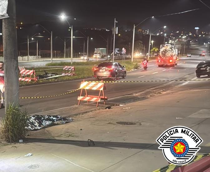 Jovem  morre após perder controle de moto e bater em poste