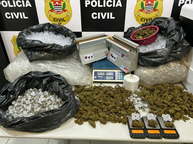 Laboratório de drogas é localizado em área de mata de Peruíbe