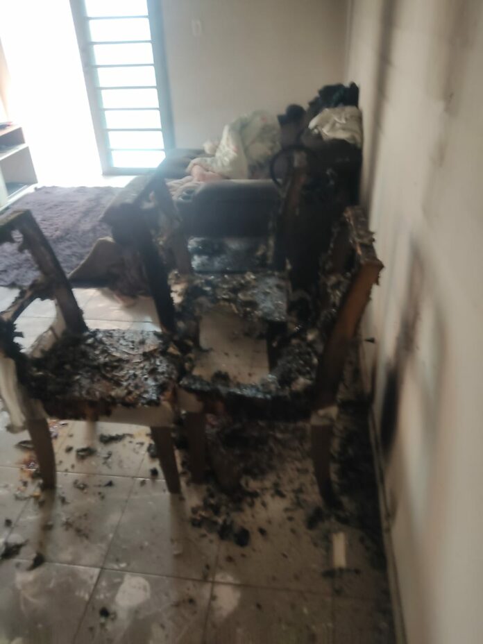 Incêndio atinge casa e mobiliza bombeiros em Caçapava