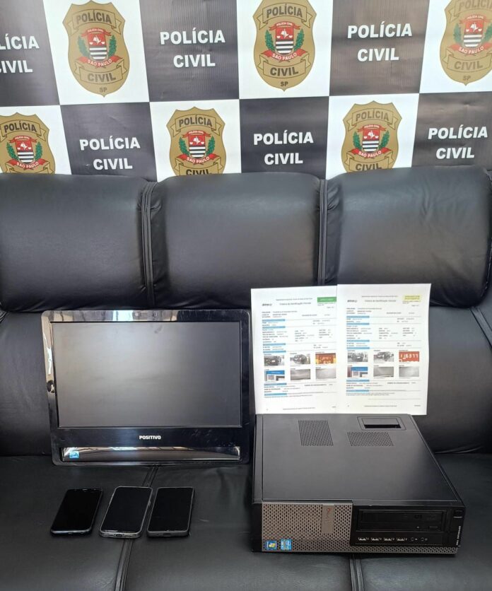 Delegacia investiga empresa de vistoria suspeita de adulterar hodômetros de veículos