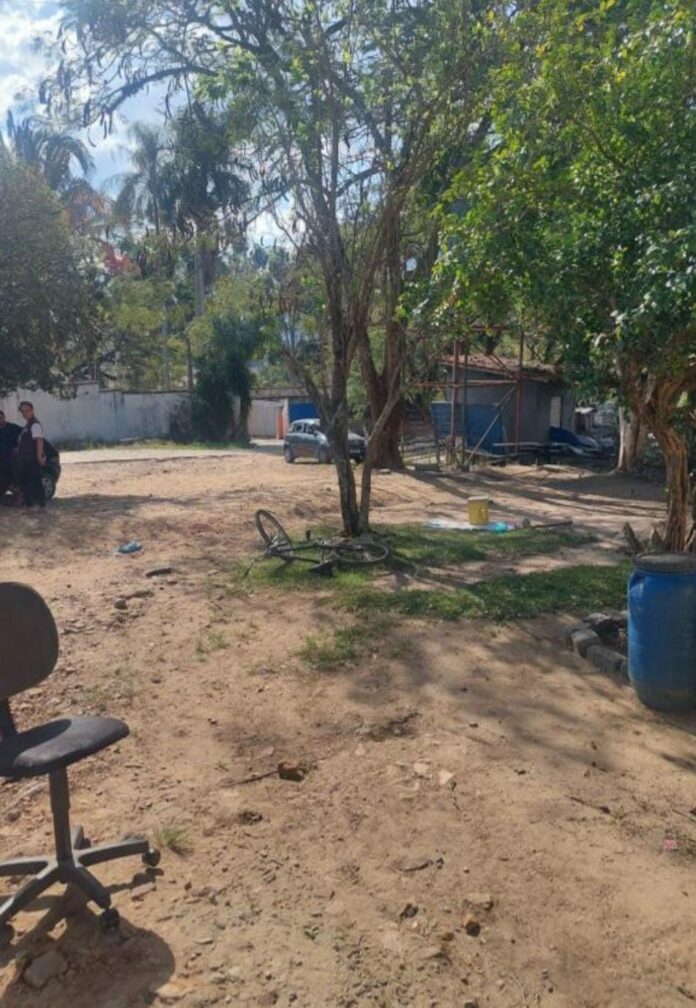 Homem é preso após esfaquear ex-namorada em Cruzeiro