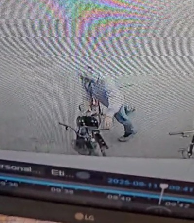 VÍDEO: Bicicleta é furtada em Ubatuba VÍDEO: Bicicleta é furtada em Ubatuba