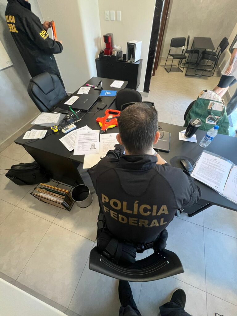 PF faz operação na região contra grupo criminoso que desviava produtos químicos para o tráfico de drogas