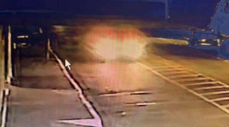 Câmeras de segurança flagram atropelamento que matou vendedor de frutas em São José