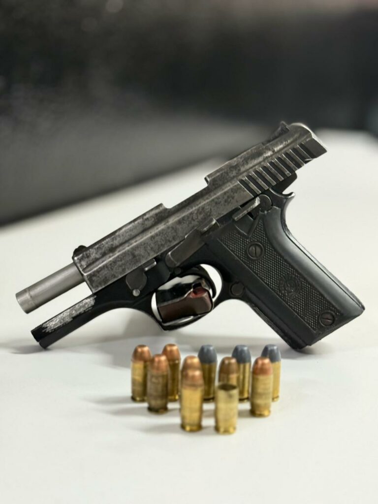 Criminoso com extensa ficha por roubo, sequestro e estupro foi atingido durante abordagem de veículo suspeito