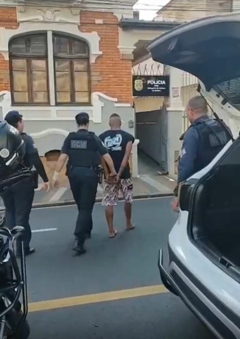 Homem é preso suspeito de manter companheira e filha em cárcere privado