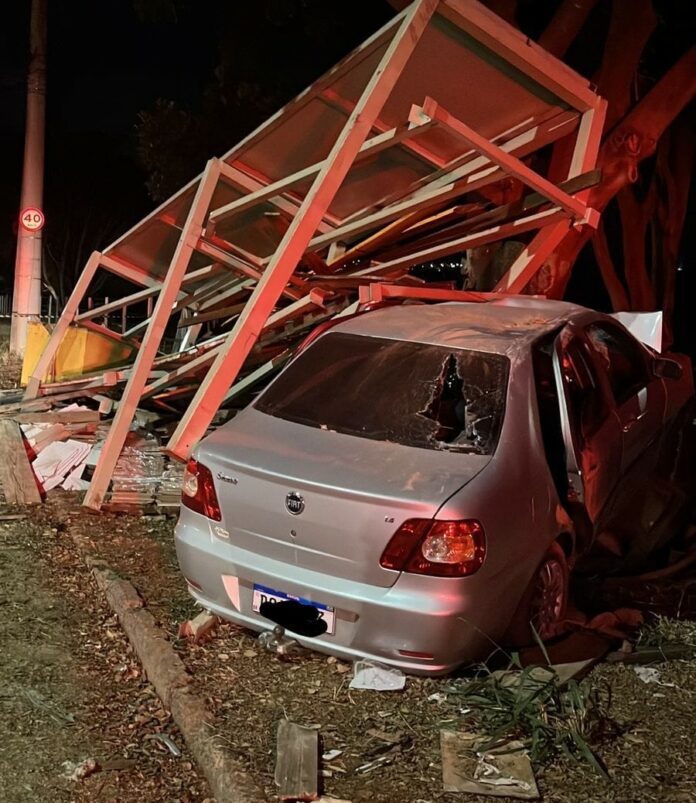 Mulher morre e três pessoas ficam feridas em grave acidente em Limeira