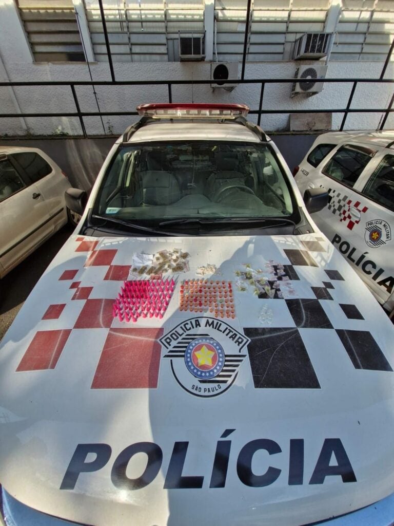 Polícia Militar apreende drogas na zona norte de São José