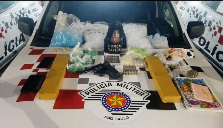 PM prende trio com arma e mais de 3 kg de drogas em Lorena