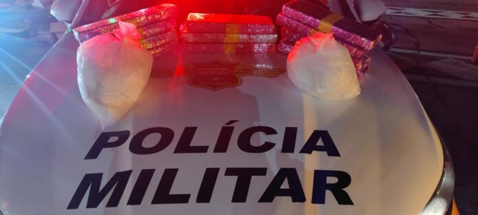 Homem é preso com quase 12 kg de drogas na Carvalho Pinto, em São José