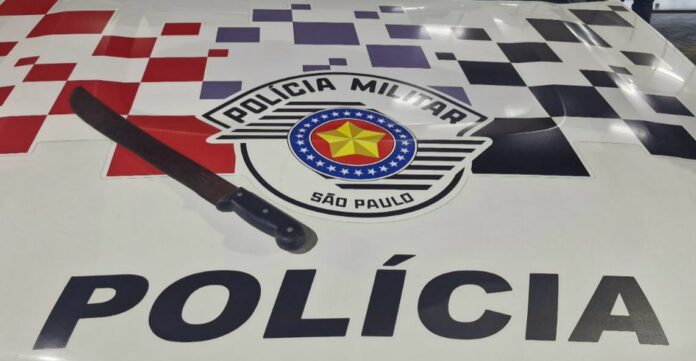 Homem embriagado é preso por violência doméstica em São José dos Campos Homem embriagado é preso por violência doméstica em São José dos Campos