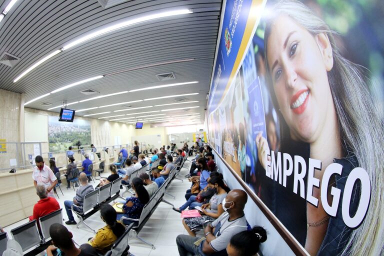 PAT de São José inicia setembro com mais de 520 vagas