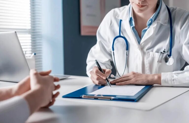 Cícero veta PL que ampliava acesso a informações sobre consultas e exames a usuários do SUS em João Pessoa