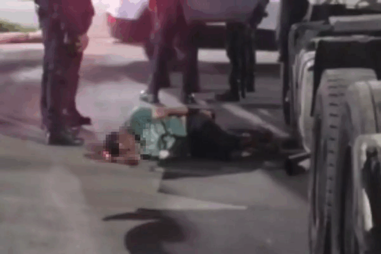 Caminhoneiro com sinais de embriaguez é preso após colidir com viatura da GCM em Guarujá