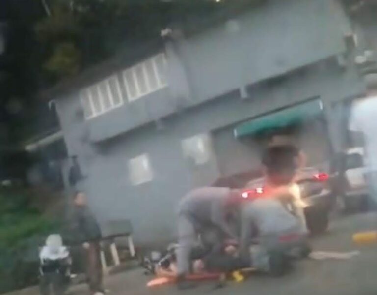 Acidente deixa homem ferido e trânsito lento na Estrada de Pernambuco em Guarujá