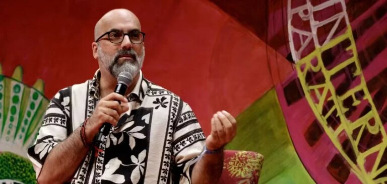 Flip 2025: Valter Hugo Mãe lidera lista dos mais vendidos