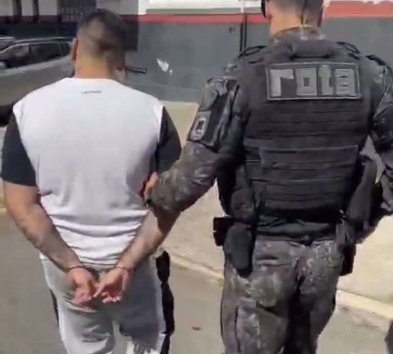 Polícia Militar prende integrante de facção criminosa transportando drogas em “carro cofre” na Rodovia Dom Pedro I