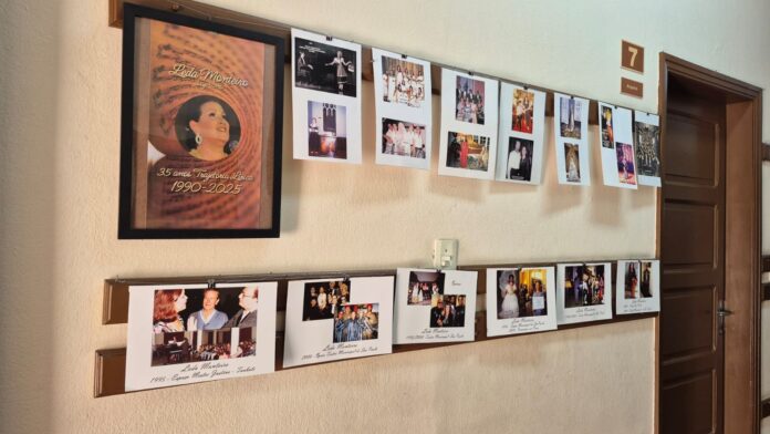 Escola Fêgo Camargo recebe exposição em homenagem aos 35 anos de carreira de professora de Taubaté Escola Fêgo Camargo recebe exposição em homenagem aos 35 anos de carreira de professora de Taubaté