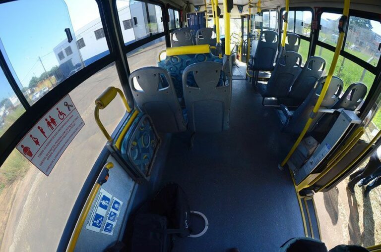 Câmara de Araçatuba aprova projeto que obriga ônibus 100% acessíveis