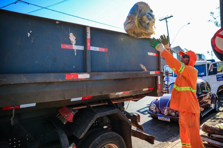 Prefeitura recolhe 200 toneladas de resíduos em mutirões de limpeza