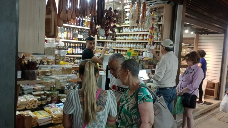 Mercadão entra em nova fase com retorno gradativo dos permissionários para prédio reformado