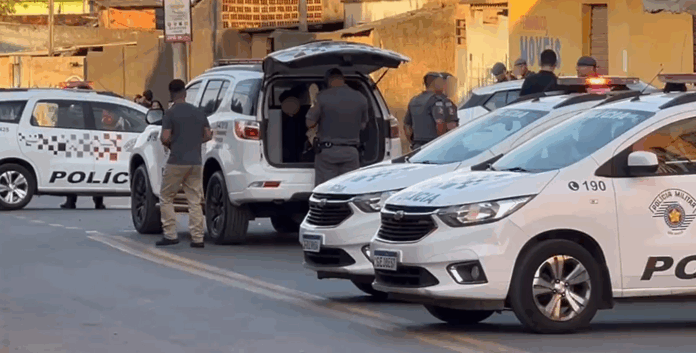 Dois criminosos morrem e um fica ferido em perseguição e tiroteio com PM em Campinas