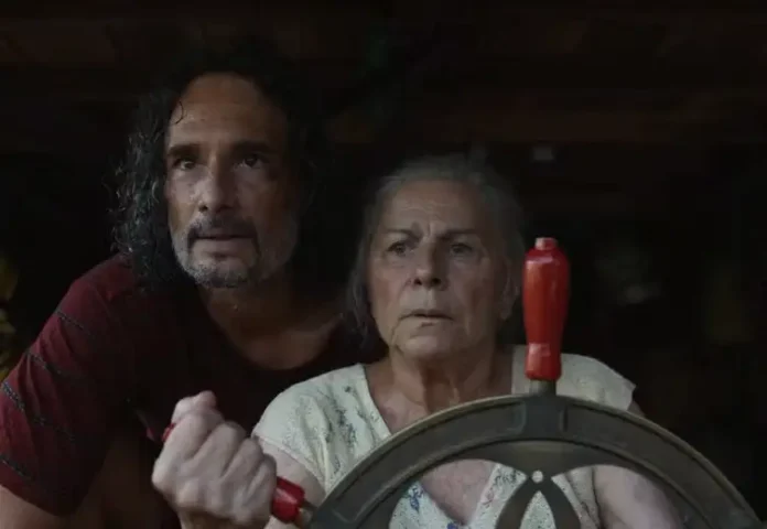 Atores Rodrigo Santoro e Denise Weinberg em O último azul | Guilhermo Garza/Desvia/Divulgação