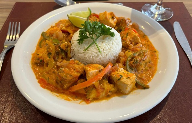 Comfort Hotel Santos promove Festival de Meca Santista em homenagem à padroeira da cidade